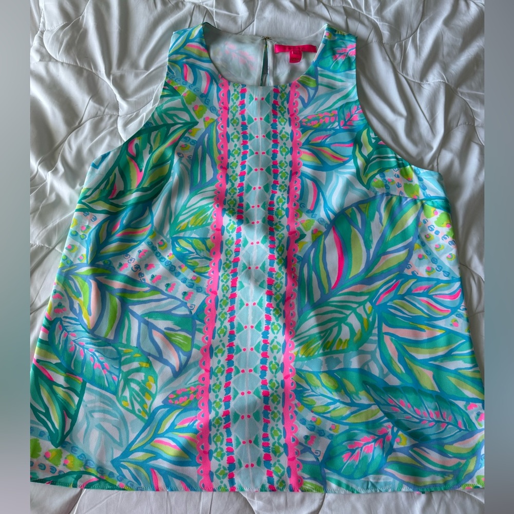 Lilly Pulitzer Lyle top in Maraca my World print